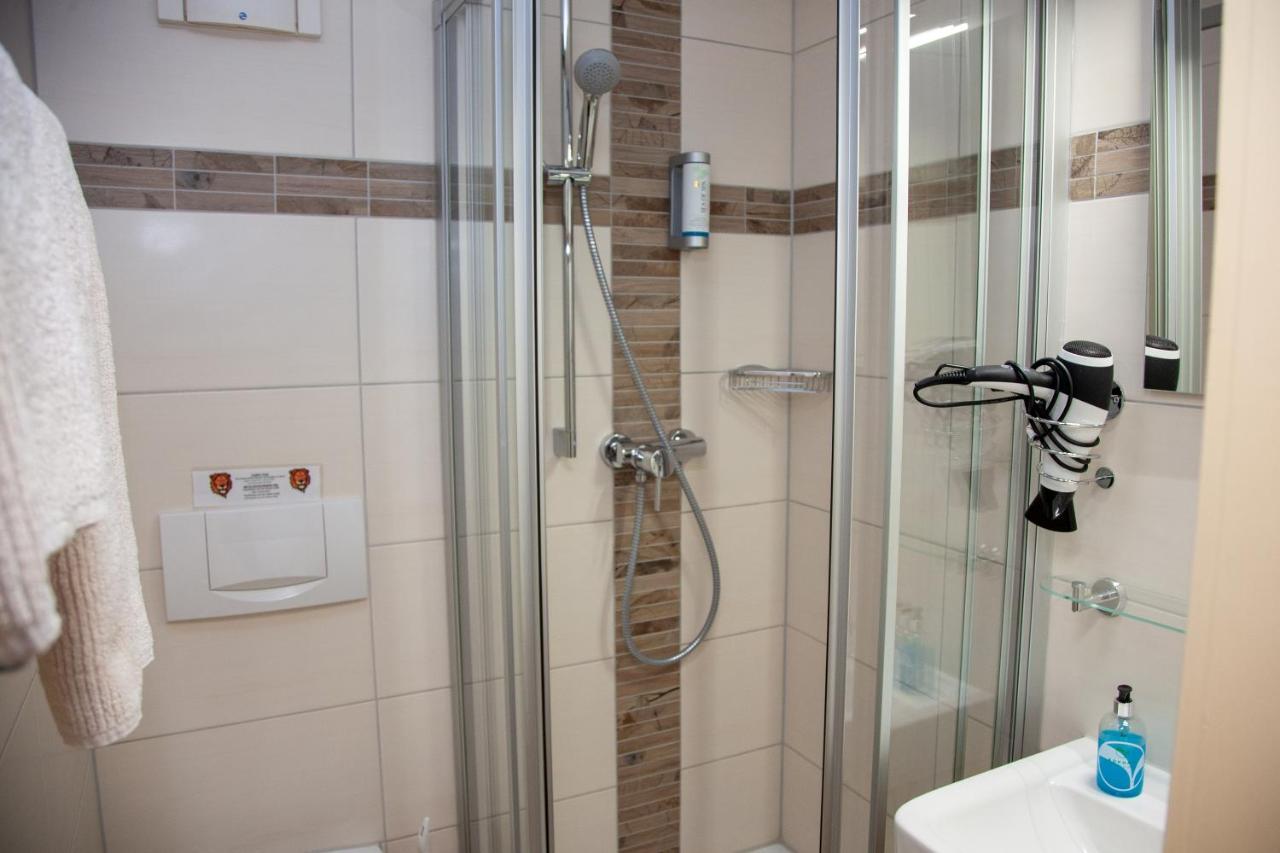 Seehotel Zum Loewen Strasen Εξωτερικό φωτογραφία
