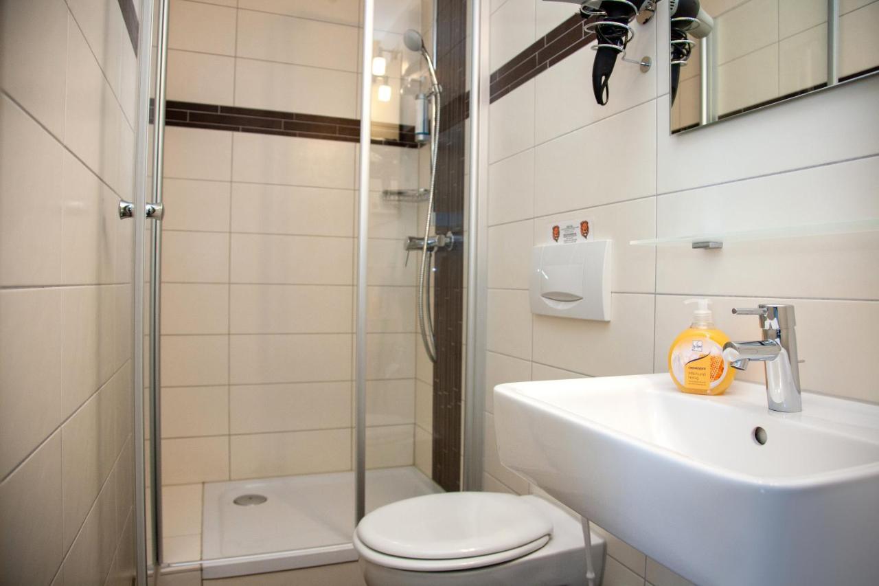 Seehotel Zum Loewen Strasen Εξωτερικό φωτογραφία